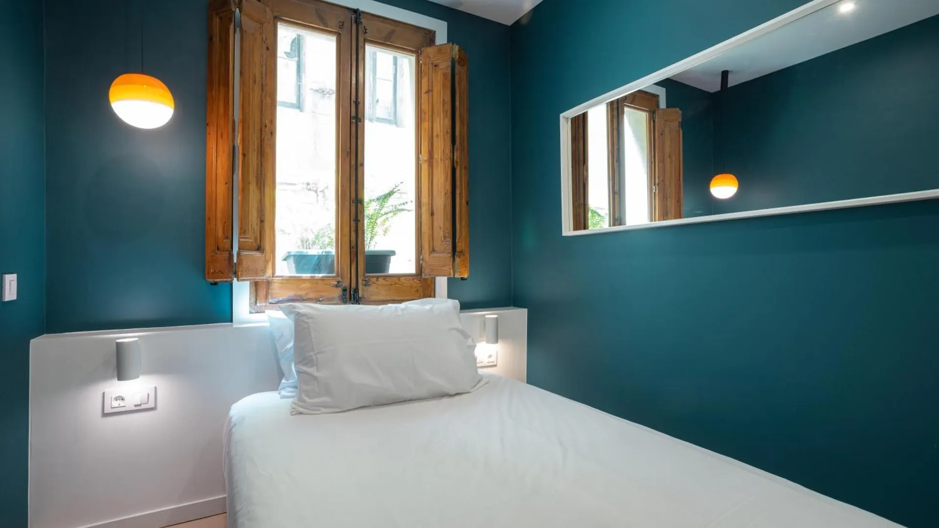 Hostal Sol Y K Barselona Konukevi