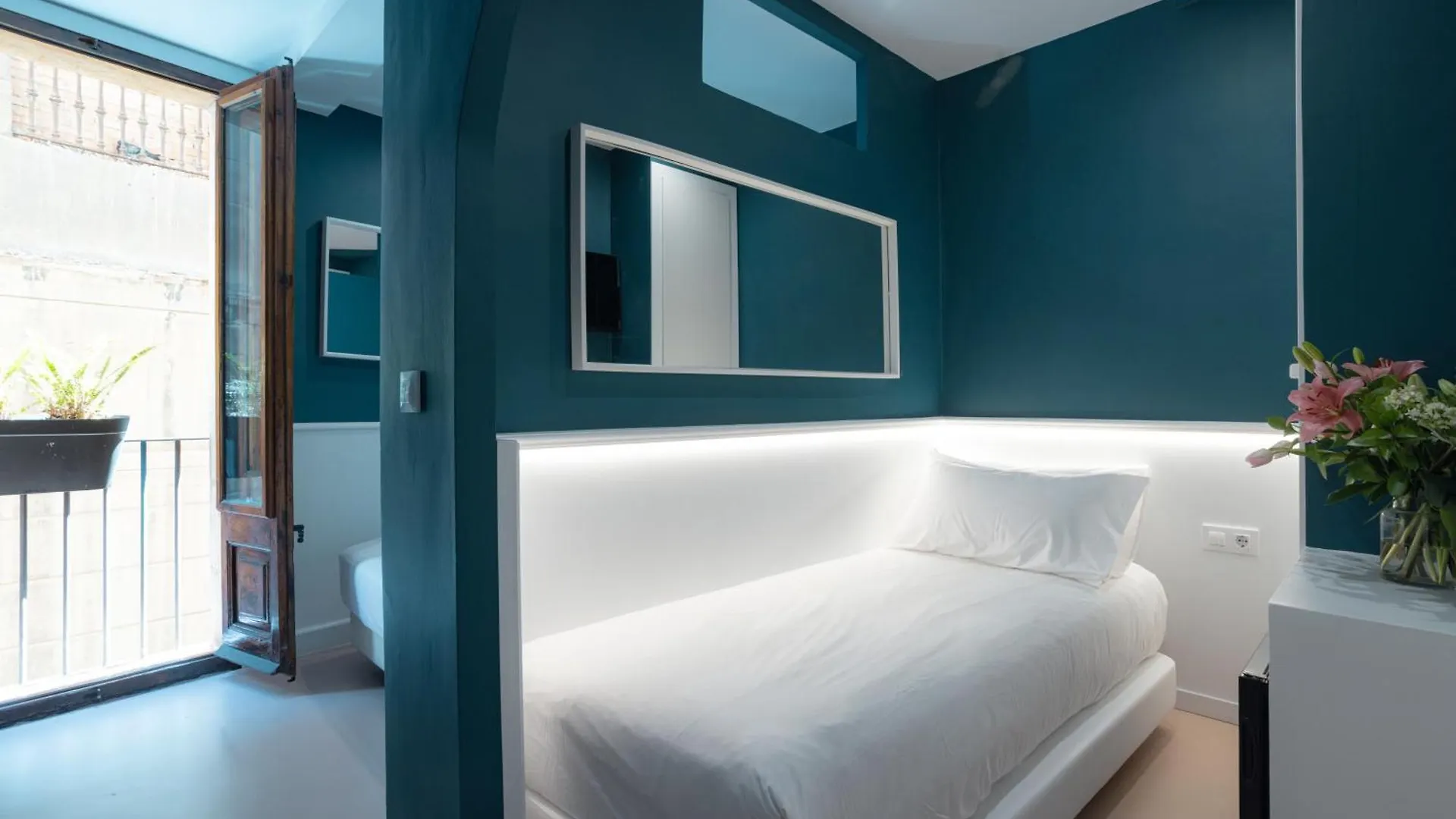 ** Guest house Hostal Sol Y K Barcelona Spain