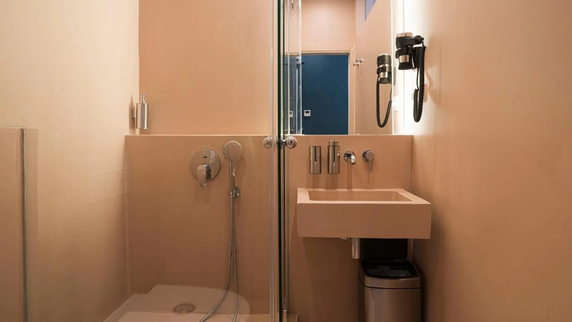 Hostal Sol Y K Barcelona